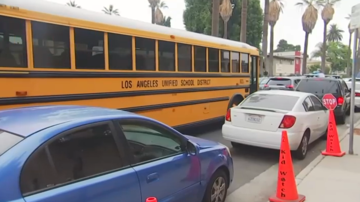 LAUSD and SEIU Local 99 reach tentative deal, avoiding strike