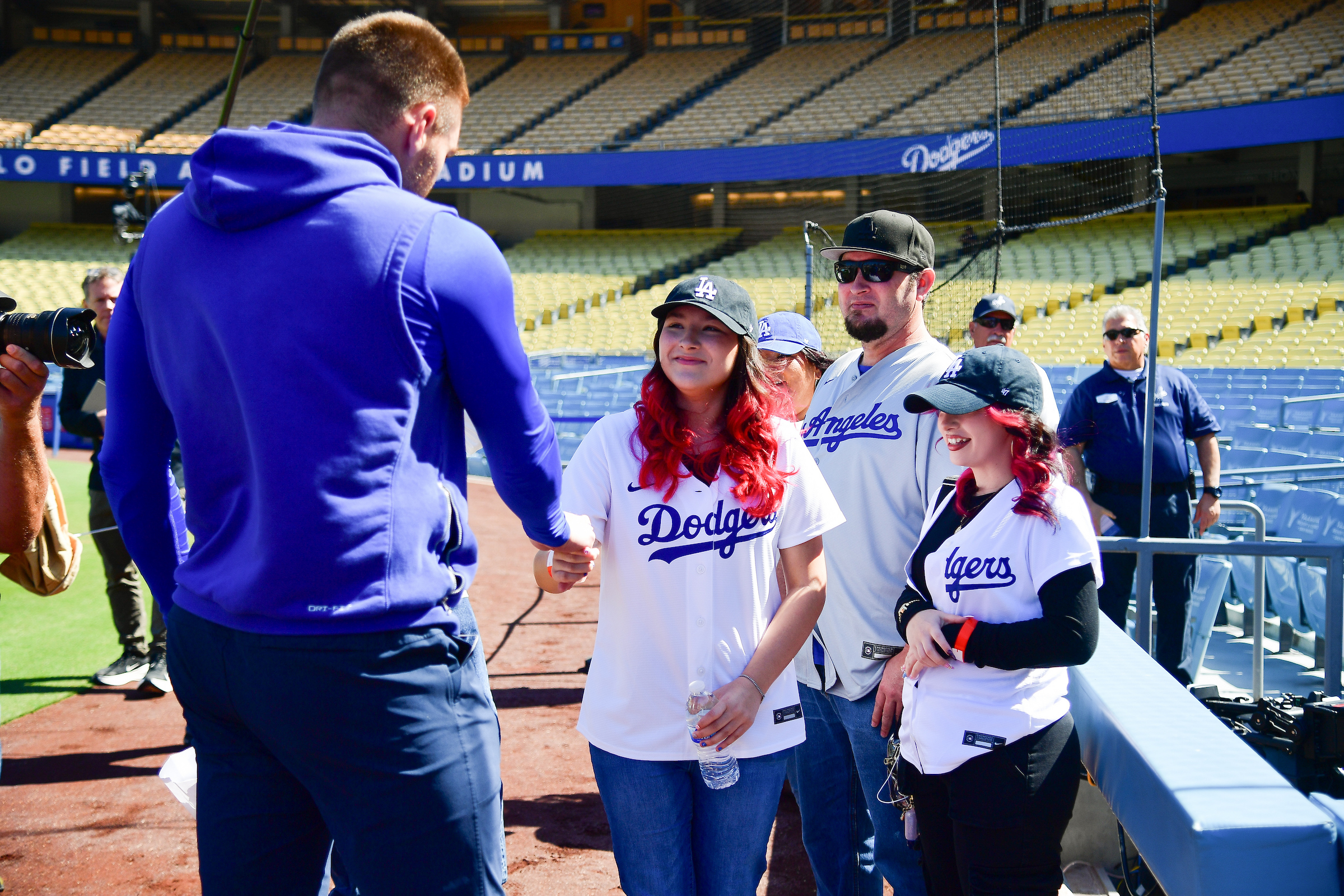 Dodgers' Freddie Freeman helps grant wish of teen with epilepsy – NBC Los  Angeles