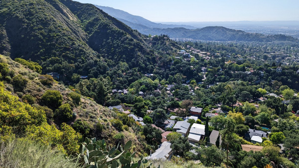 Hiker dies on Mt. Wilson Trail in Sierra Madre, rescue team says