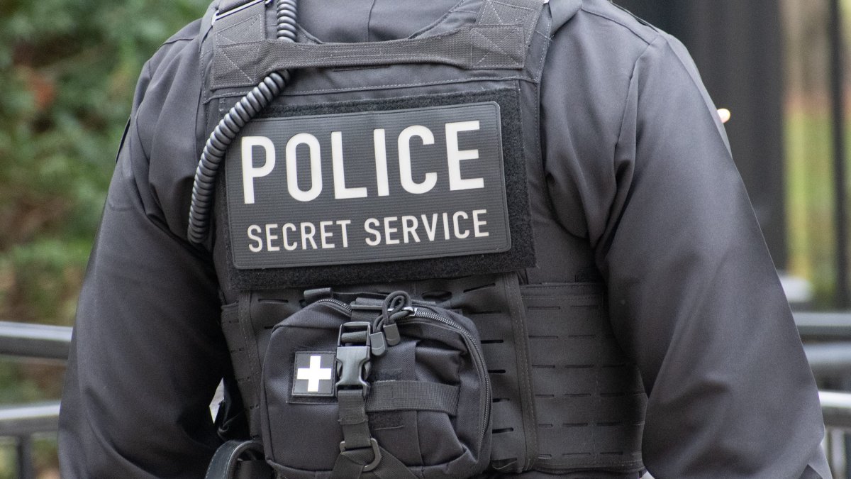 Secret Service officer arrested on charge of indecent exposure