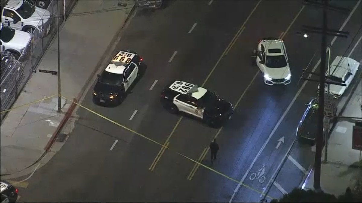 Police search for suspect after man dies in possible hammer attack in East Hollywood