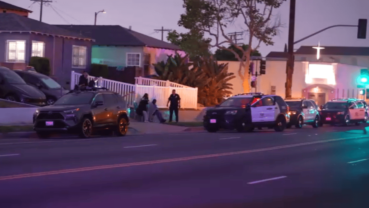 LAPD officers open fire after South LA burglary report – NBC Los Angeles