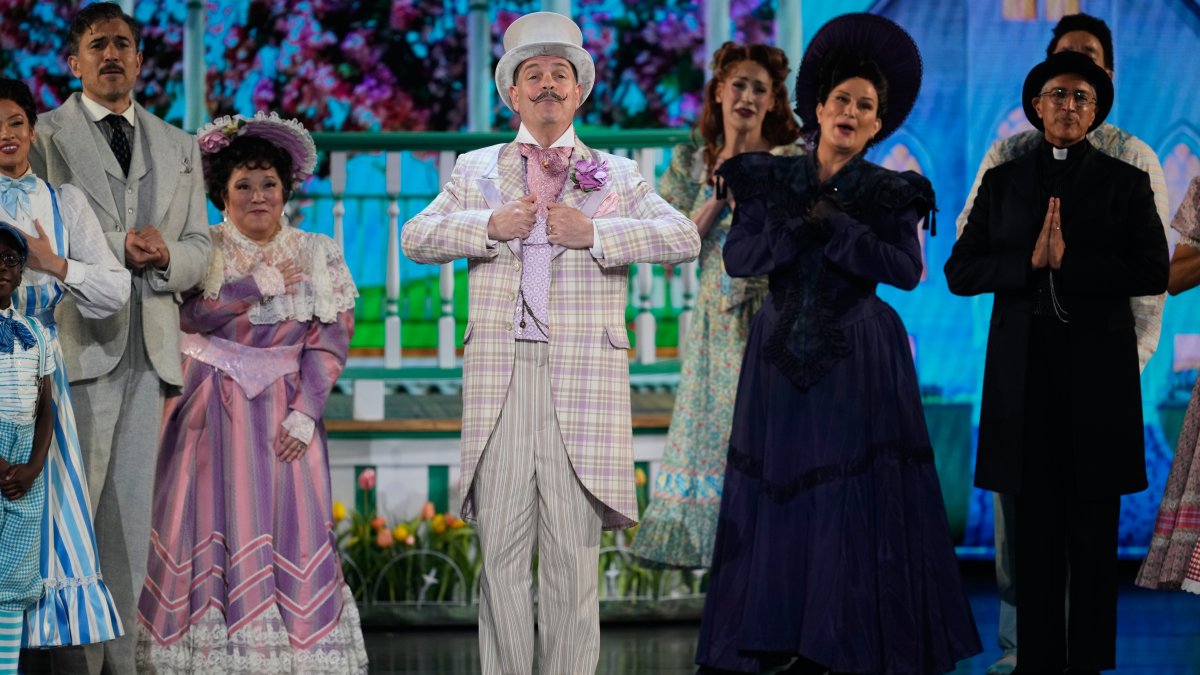Broadway revivals and ‘Liberation’ win big at the Tony Awards – NBC Los Angeles Broadway revivals and ‘Liberation’ win big at the Tony Awards – NBC Los Angeles