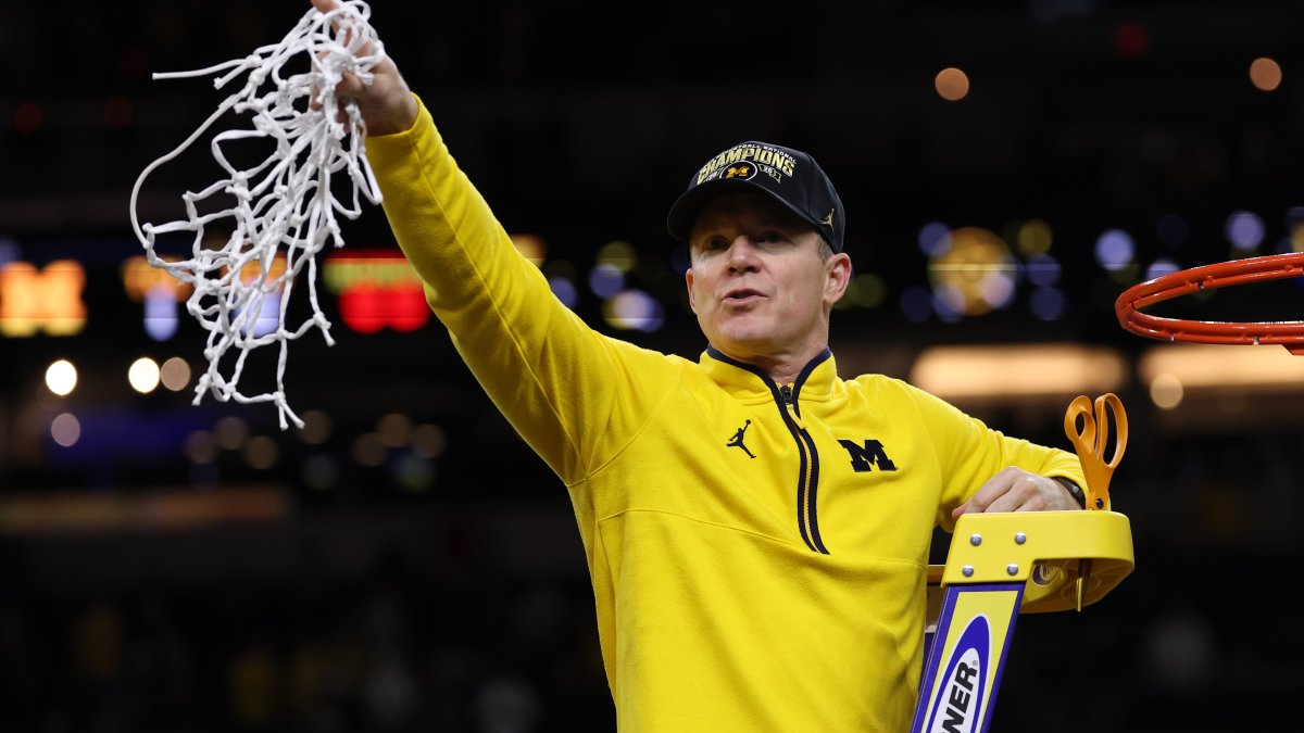 Dallas Mavericks hire reigning national champion coach Dusty May from Michigan
