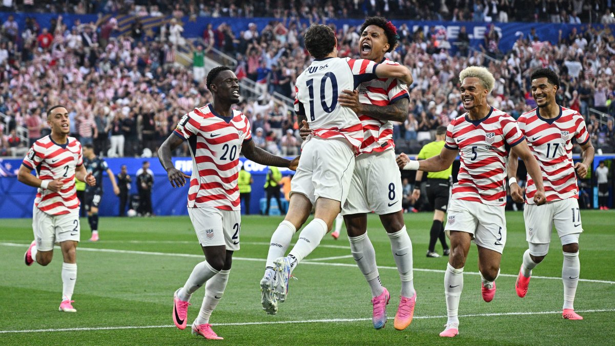 Which team will the U.S. face in the Round of 32 at the World Cup?