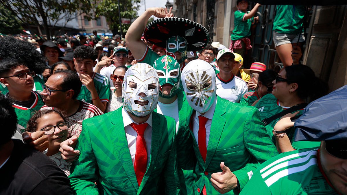 Thousands of fans fill Estadio Azteca for 2026 World Cup opener – NBC ...
