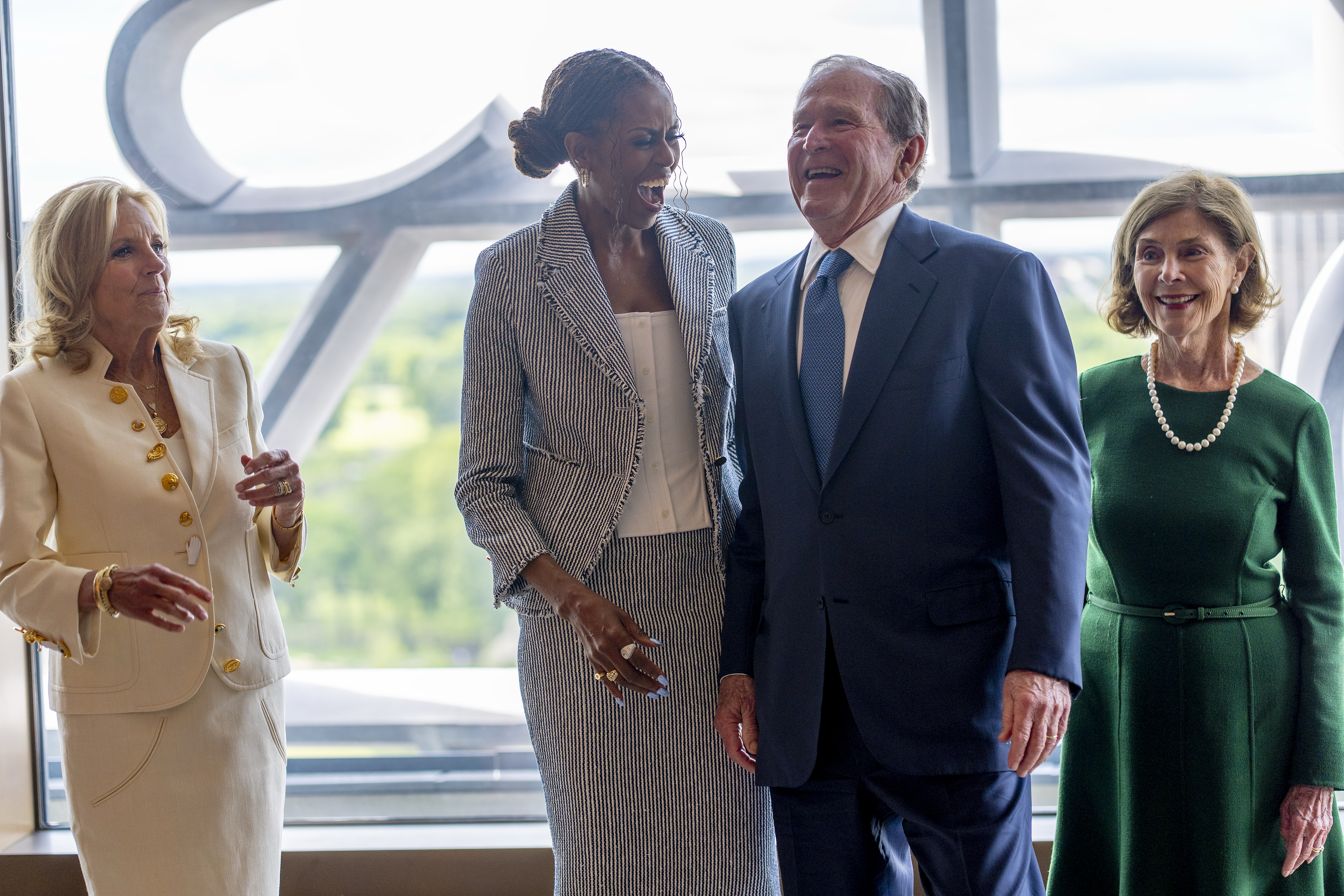 George W. Bush and Michelle Obama have sweet reunion, complete with a mint moment