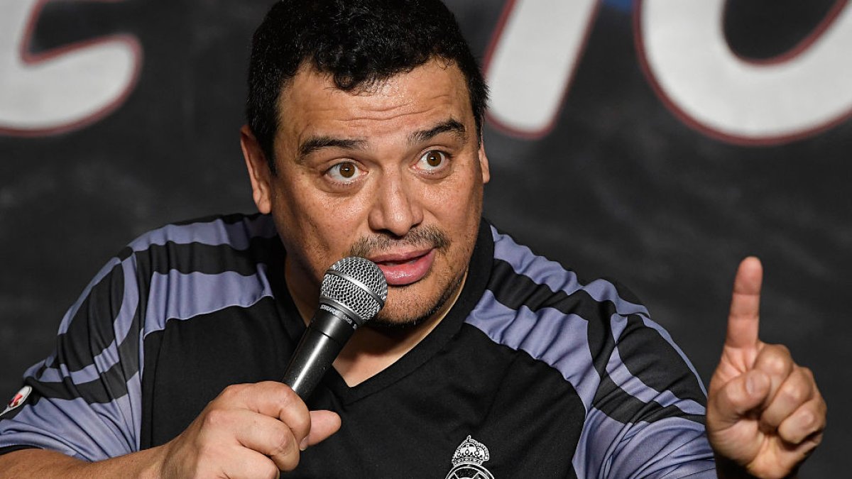 Comedian Carlos Mencia to be charged with tax-related crimes