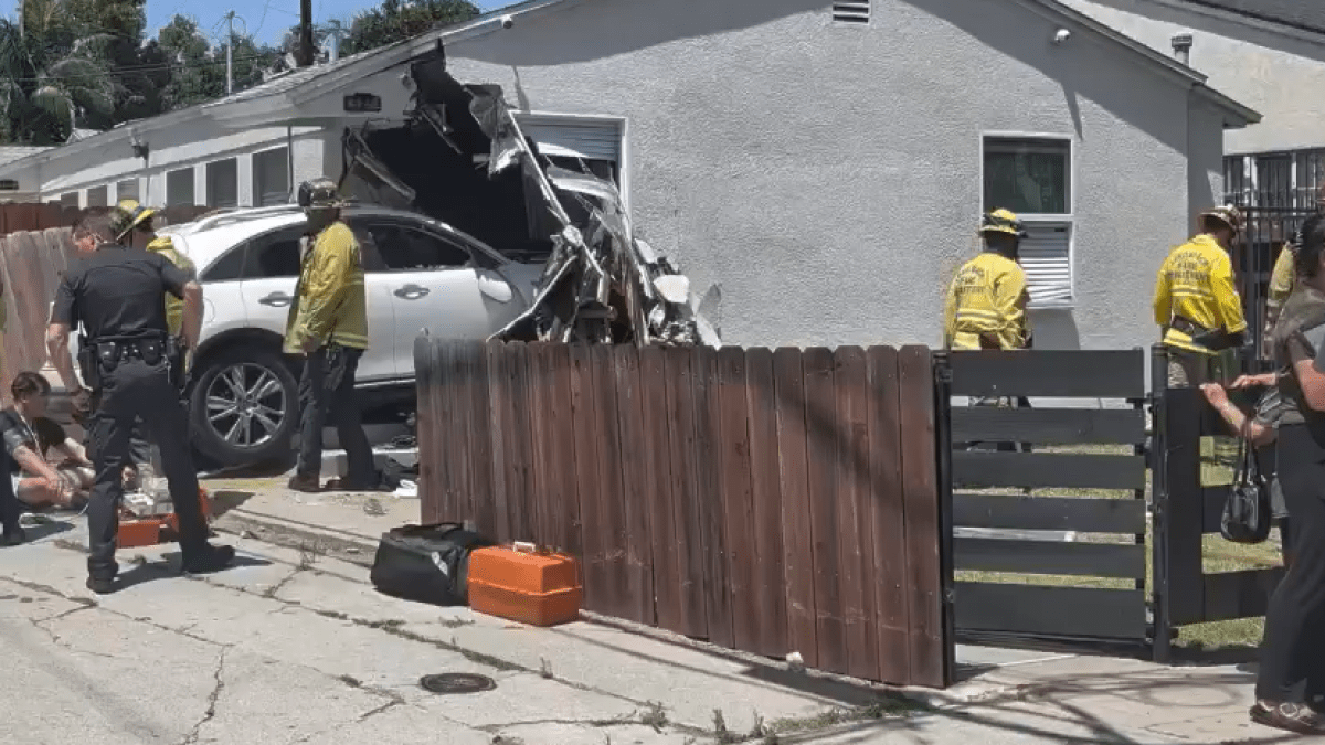 2 injured when SUV crashes into Long Beach house – NBC Los Angeles