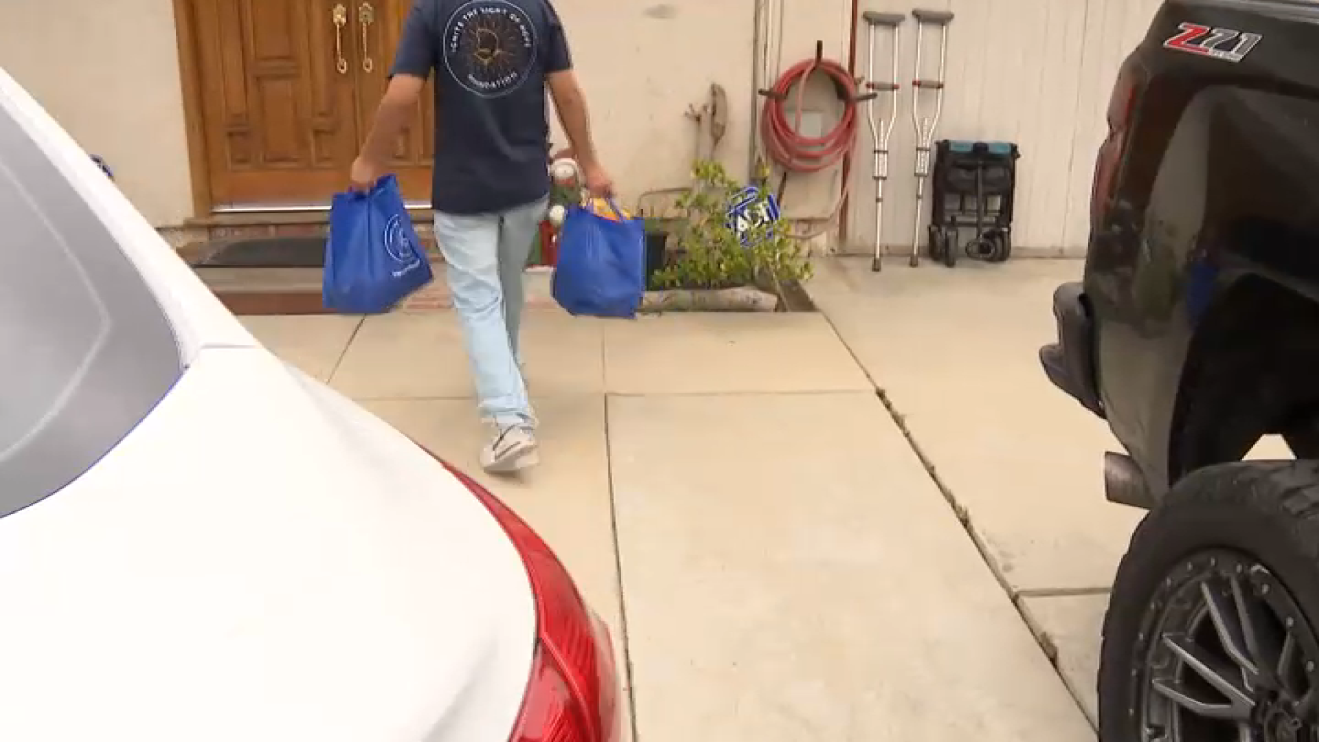 nbclosangeles.com - Amber Frias - Nonprofit continues delivering food to immigrant families living in fear