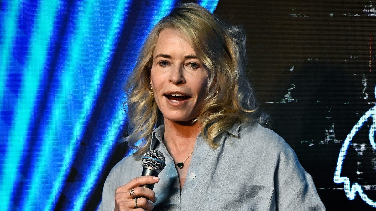 Chelsea Handler's open letter to her family's ‘lack of manners' on vacation has internet divided