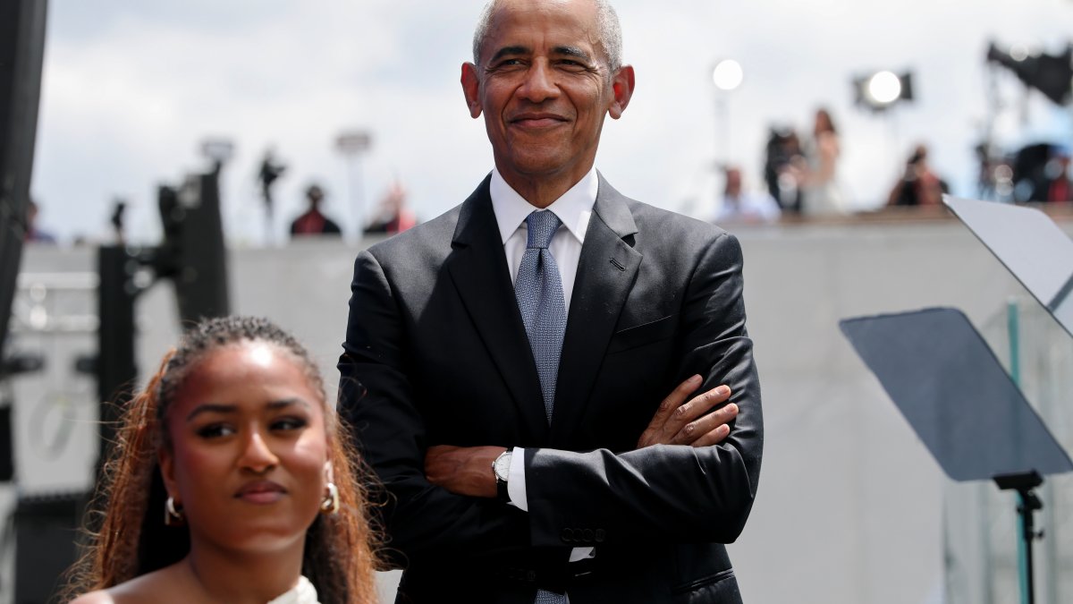 This is what Barack Obama read and listened to this summer — and people have thoughts