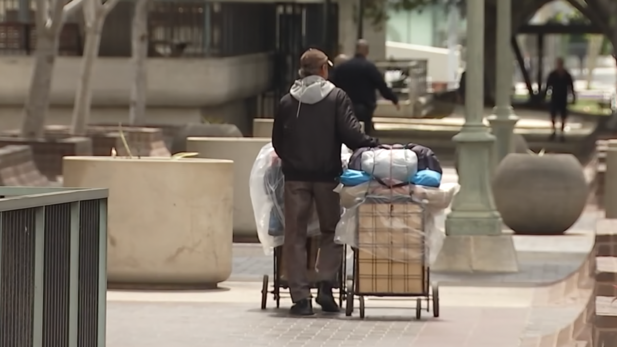 It's now illegal to drop off homeless person in Riverside without notifying city