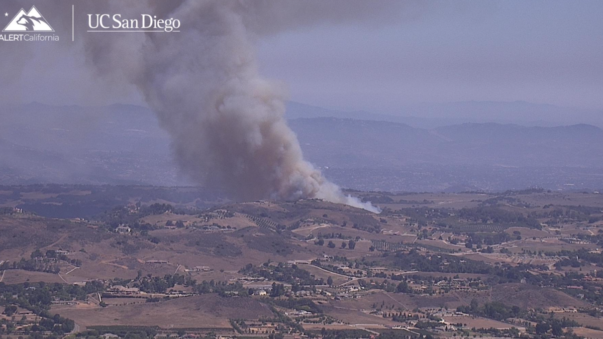 Volcano Fire triggers evacuation orders in Murrieta