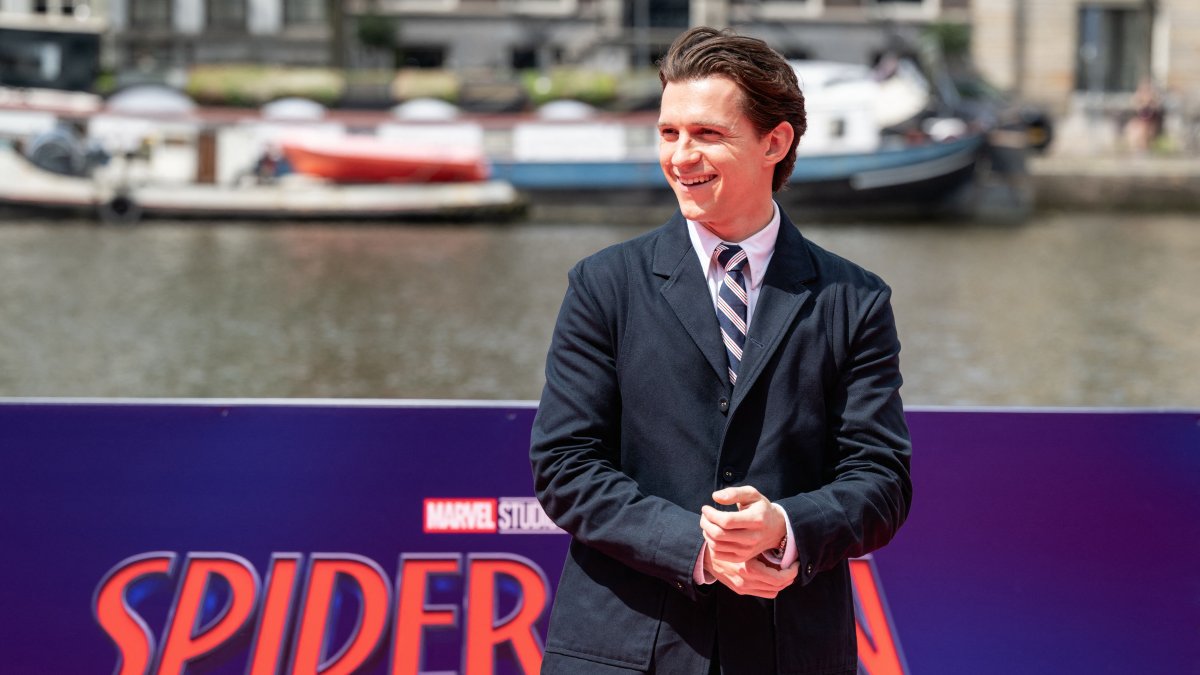 Box Office: ‘Spider-Man' stays on top while two dino movies battle for third