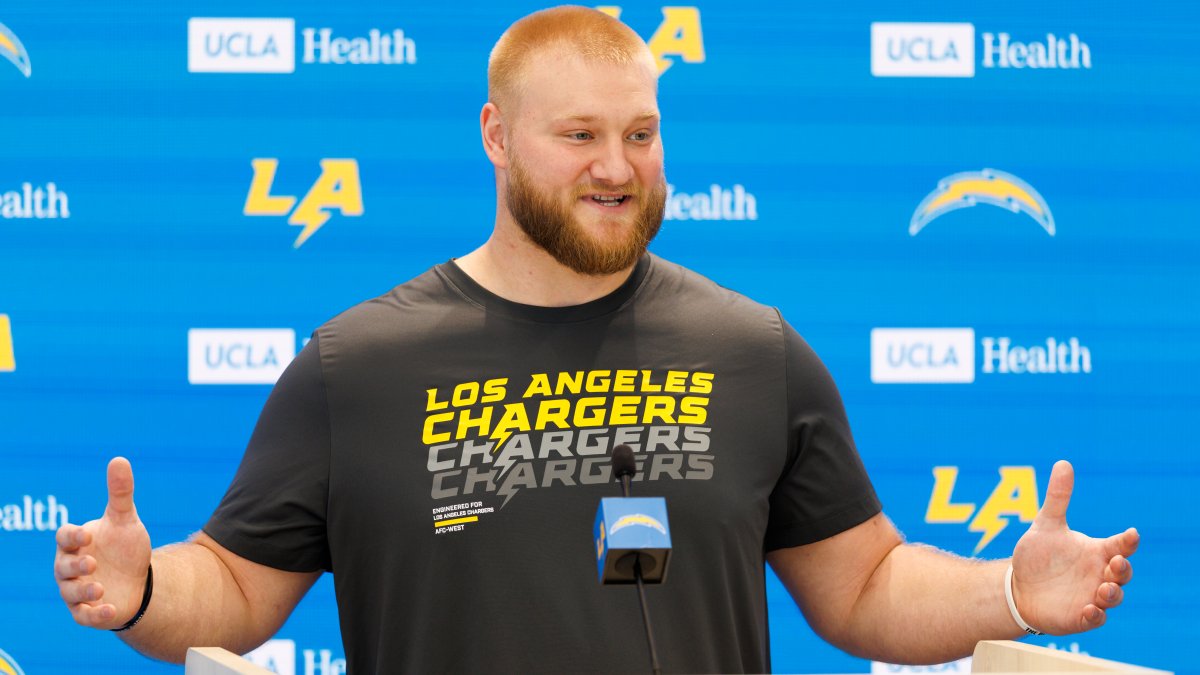 Chargers’ center Tyler Biadasz carted off practice field with leg injury