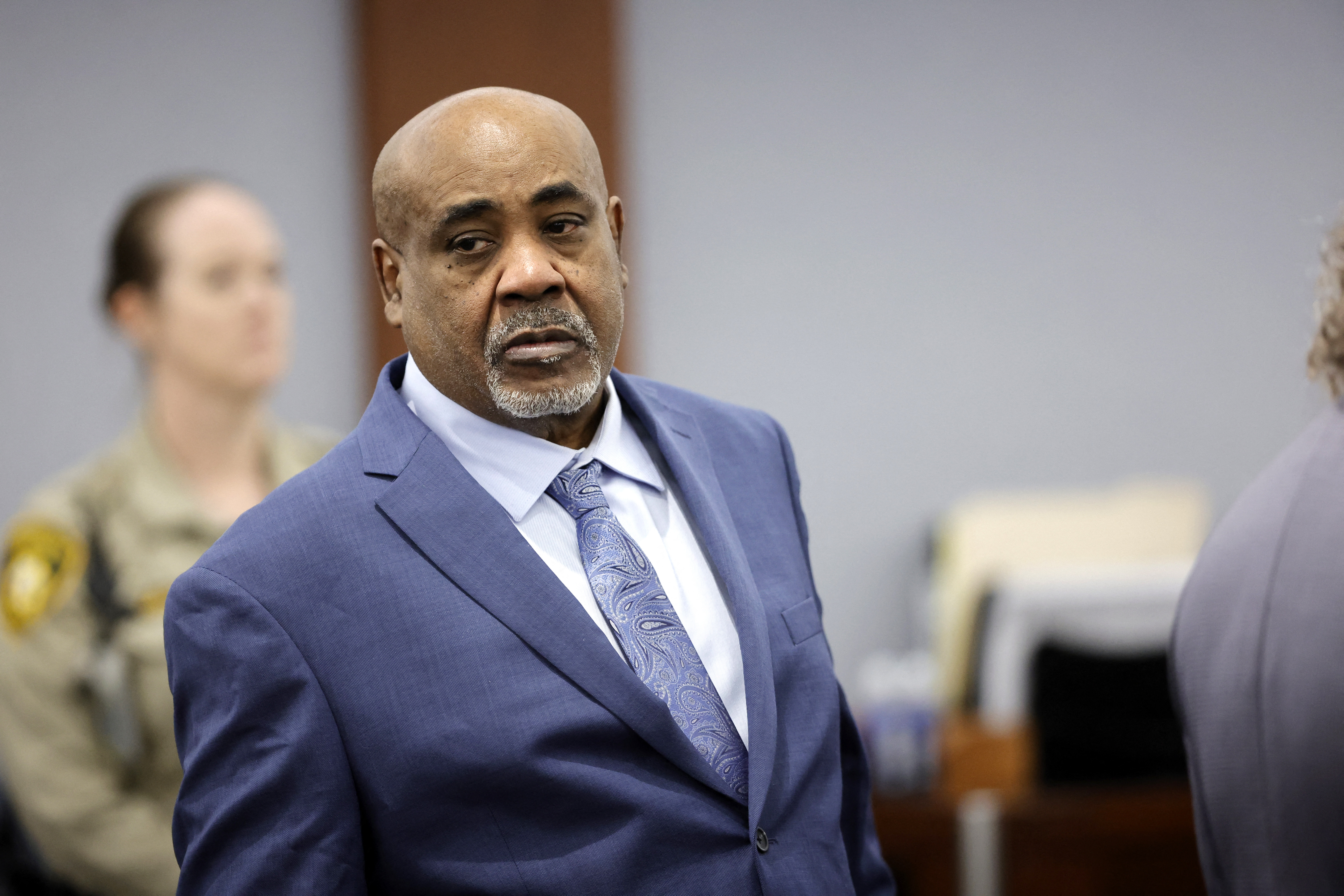 Fans pay respect to Tupac Shakur as Las Vegas murder trial draws to a close (3)