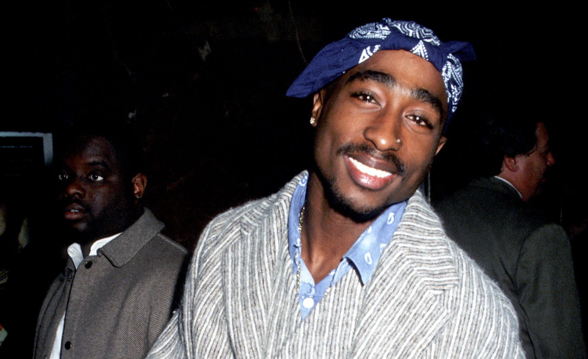 Fans pay respect to Tupac Shakur as Las Vegas murder trial draws to a close (2)