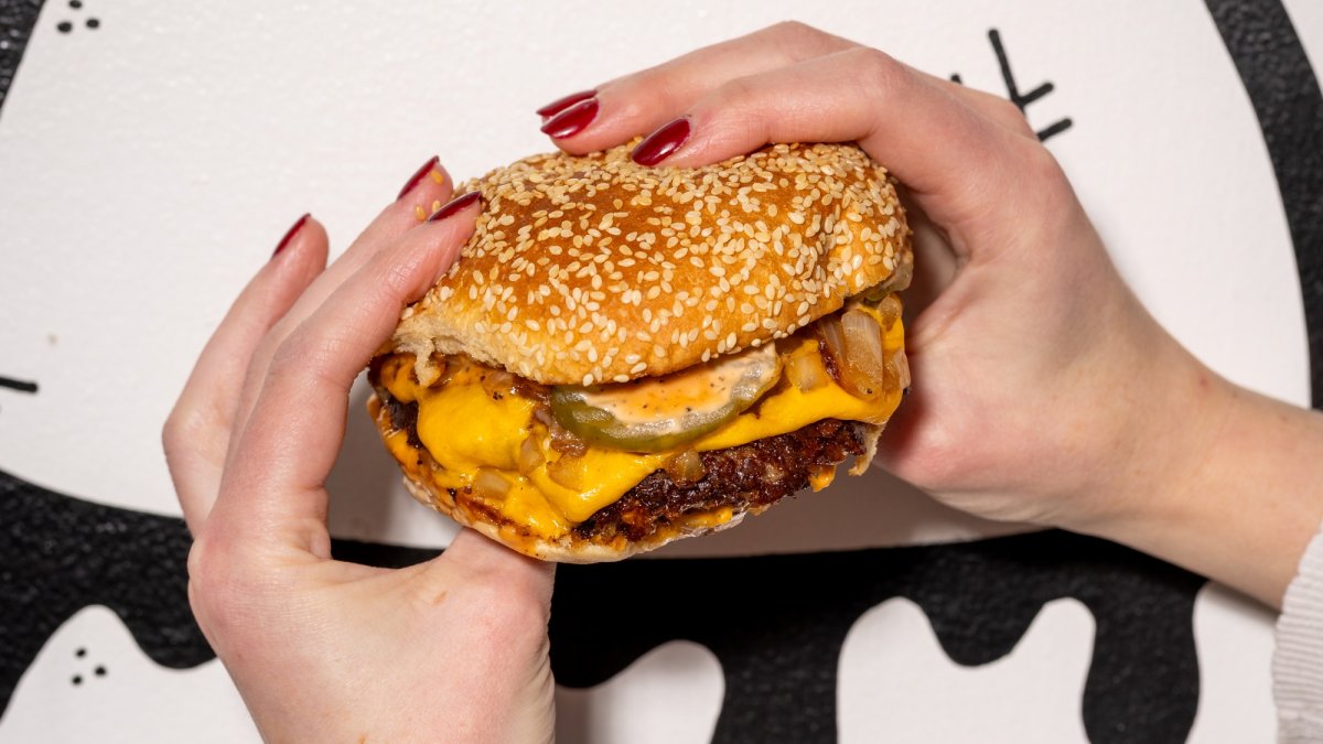 Hello, 80-cent Roadside Burgers: Irv's Burgers turns 80 with a savory deal