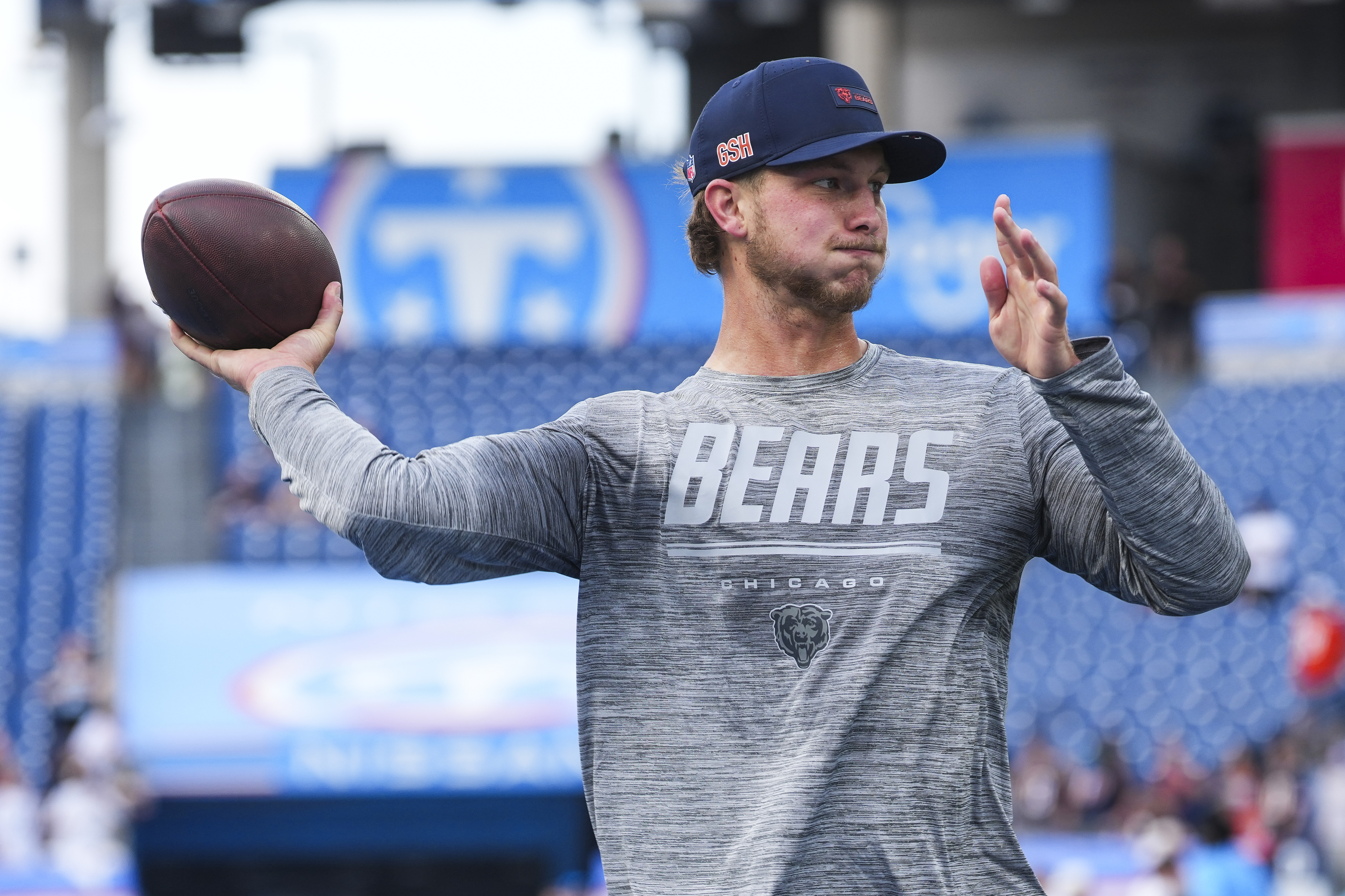 NASHVILLE, TENNESSEE – AUGUST 29: Tyson Bagent #17 of the Chicago Bears warms up prior to an NFL preseason game against the Tennessee Titans at Nissan Stadium on August 29, 2026 in Nashville, Tennessee. (Photo by Perry Knotts/Getty Images)