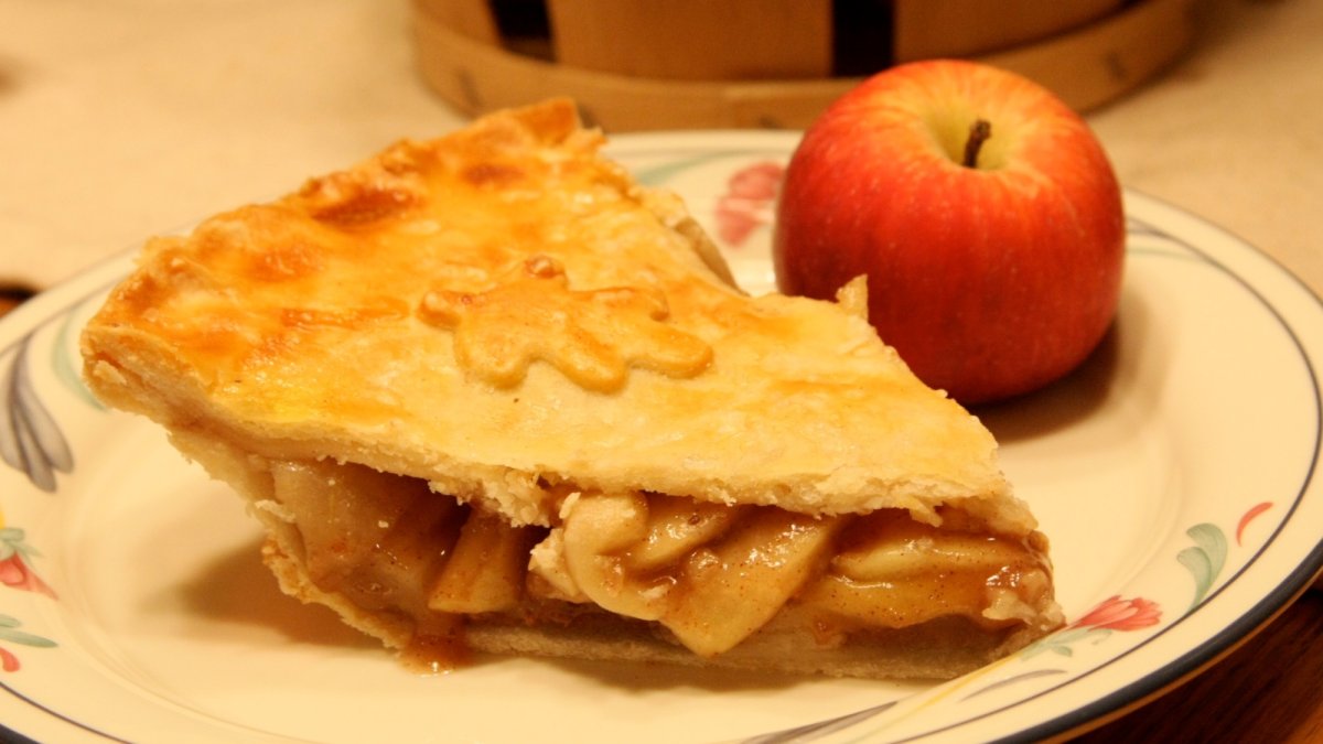 Pie in the sky is great, but so is pie in Julian, that mountain-high apple hub