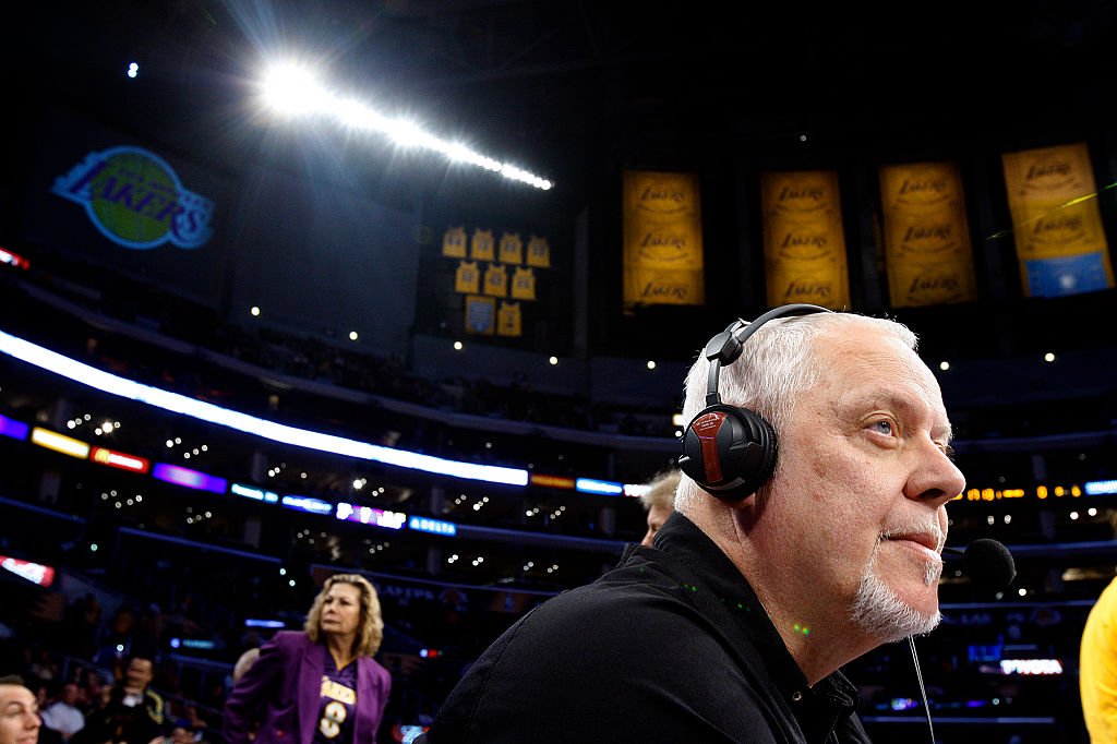 Legendary Lakers PA announcer Lawrence Tanter dies at 76