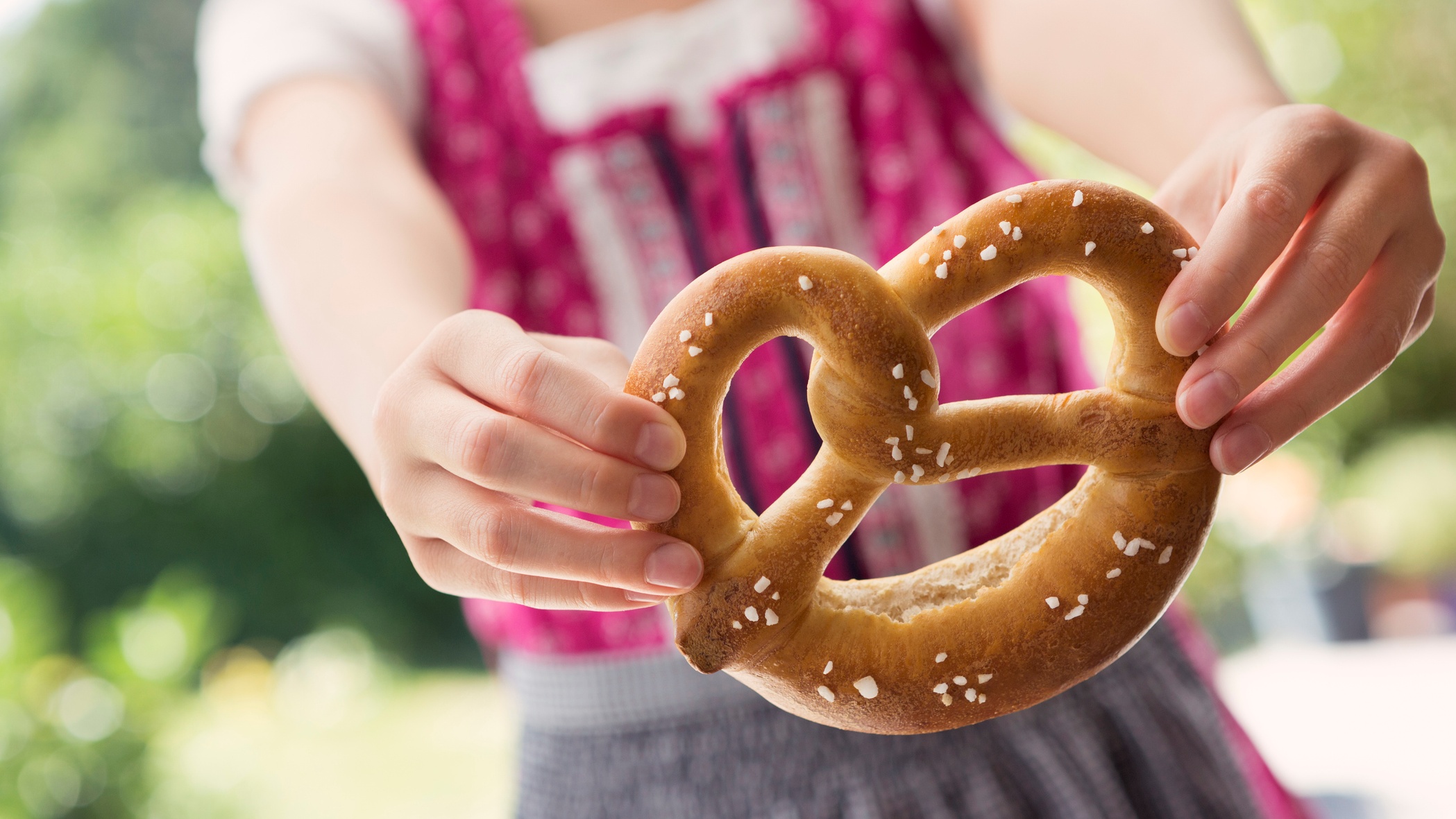 ★PRETZEL★　timelesz ぬい服　４点おまとめ Pretzel-up at 'Zootoberfest,' a weekend-long fall celebration at