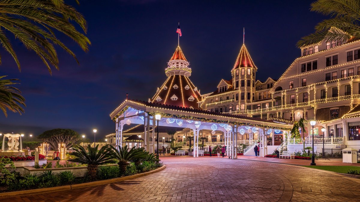 ‘A Holiday Through Time' at Hotel del Coronado will sparkle with seasonal fun