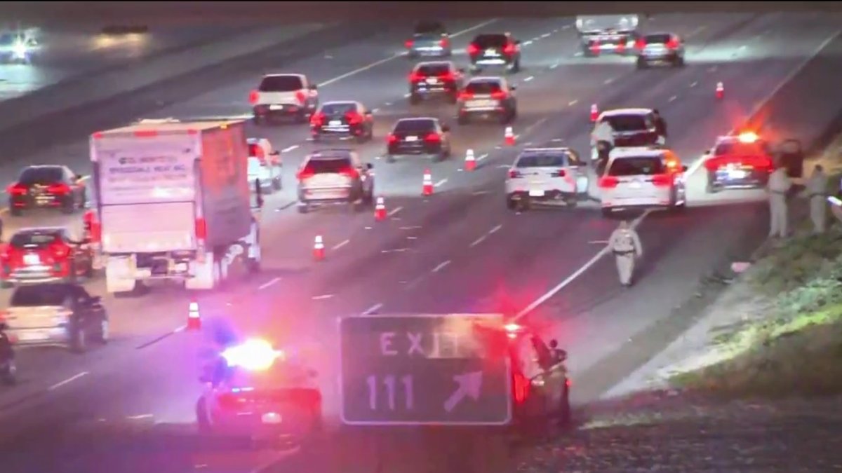  2 dead, 2 injured in 5 Freeway crash in Anaheim