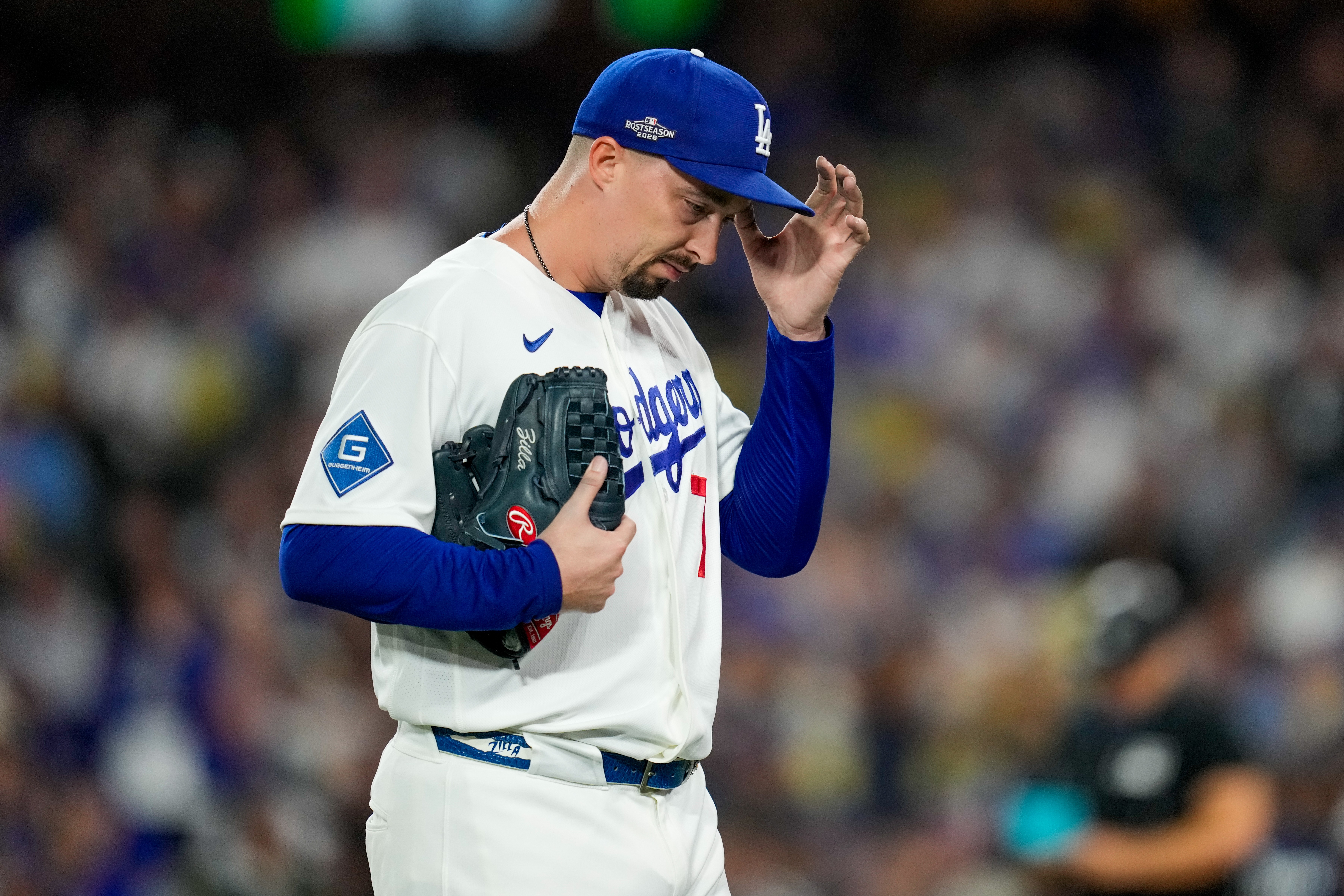 Brewers stun Dodgers with back-to-back homers and take 3-0 lead in NLCS