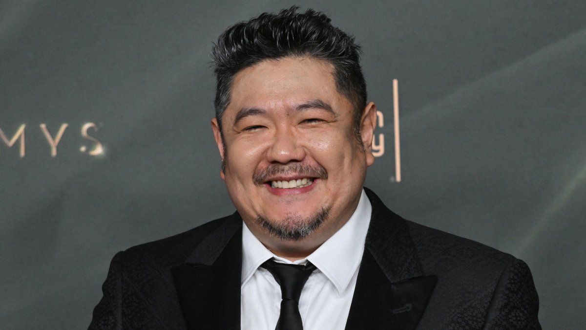 Eric Bauza, modern voice of Bugs Bunny and Daffy Duck, dies at LA County home at 46