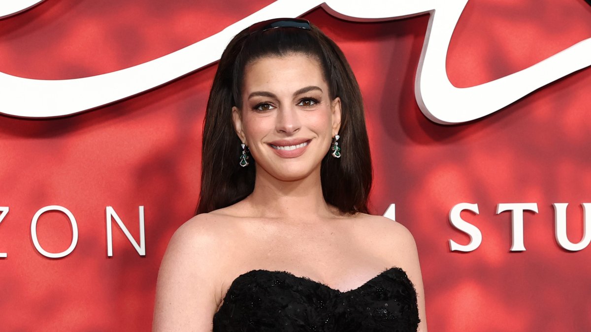 Watch Anne Hathaway ‘disappear' after promoting a marathon of 5 movies this year