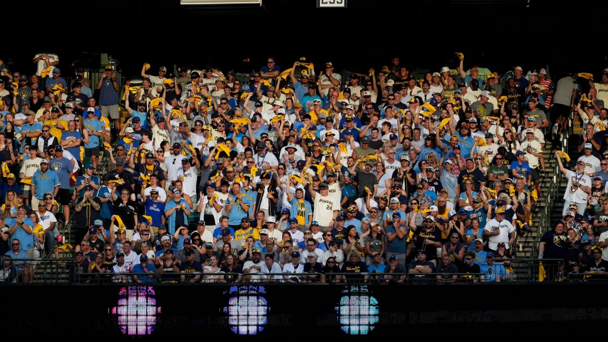 Some Brewers fans unhappy with ‘Timeless Ticket’ World Series seats ...