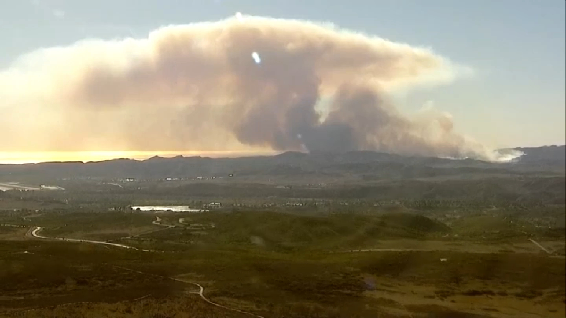 Camp Pendleton brush fire grows to 1,000+ acres, I-5 reopened – NBC Los ...