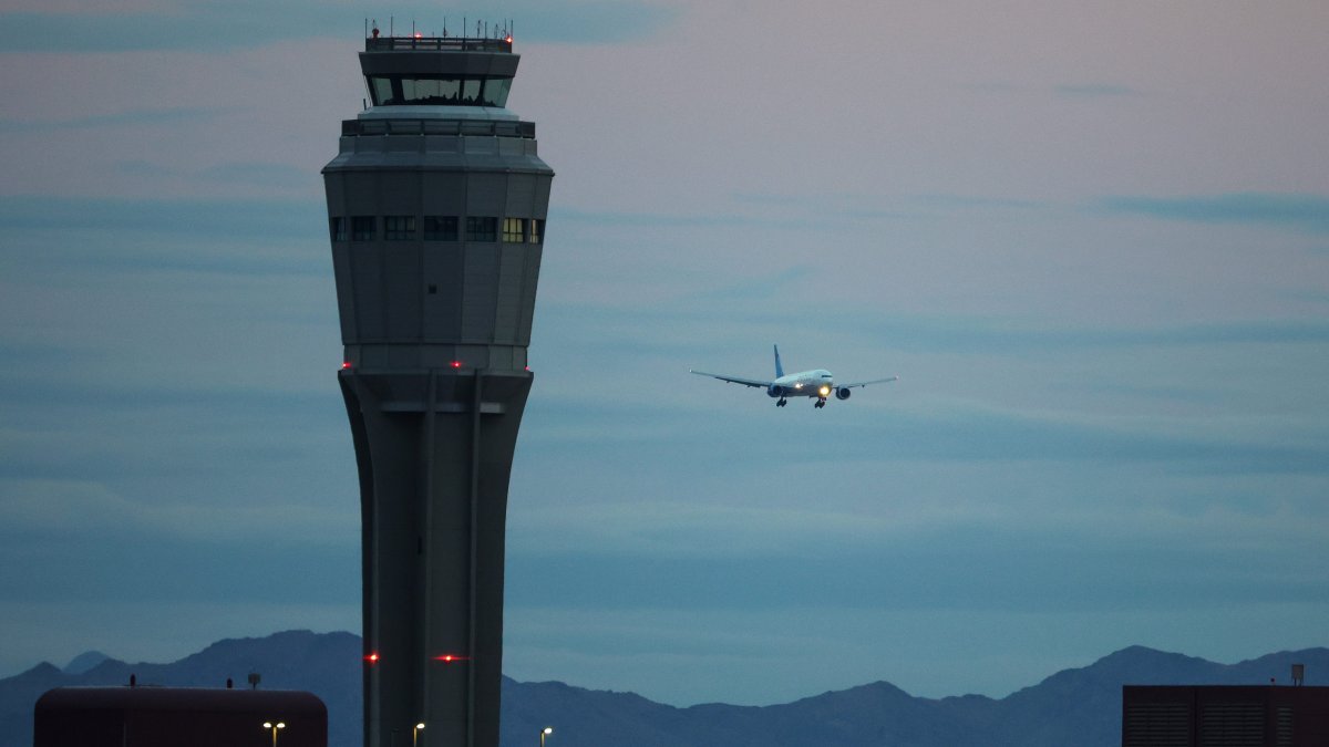 United flight returns to Las Vegas after passenger threat report