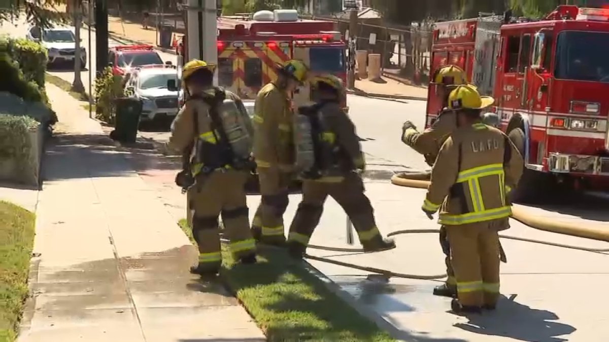 4 firefighters injured in a house fire at Silver Lake house