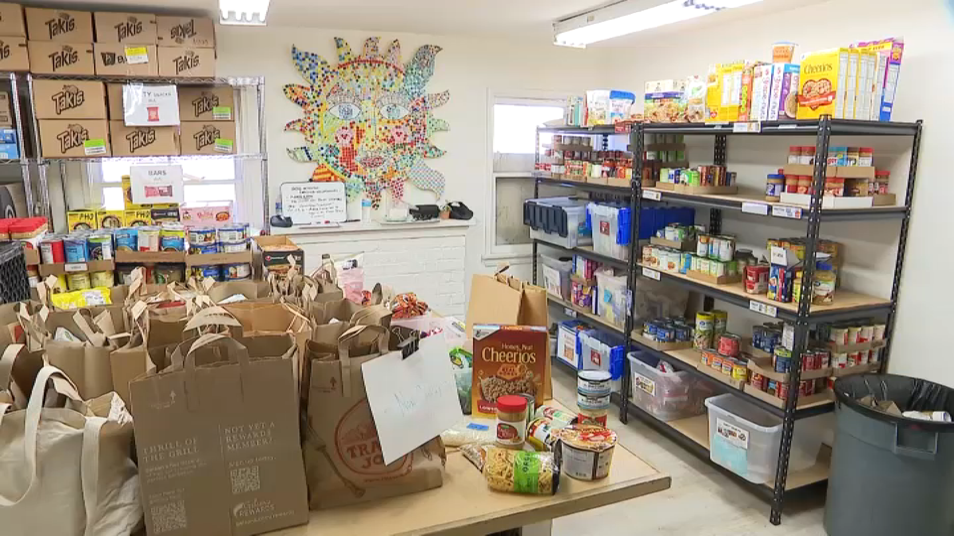 nbclosangeles.com - Charisse Gibson - North Hollywood food pantry sees increase in demand after CalFresh changes