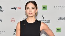 Kristin Kreuk is denying a report she used her celebrity status to help recruit unsuspecting young women into a sex cult.