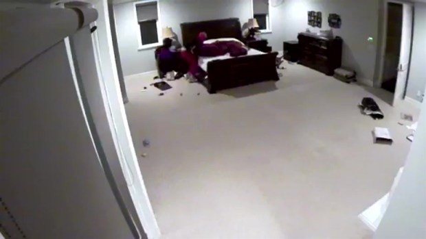[NATL LA]    Watch: Thieves find security in Yasiel Puig's room