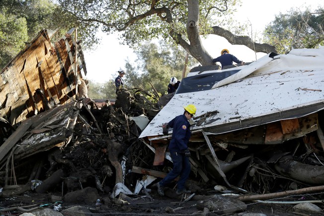 Thousands Gather In Prayer Vigil For California Mudslide Victims Thousands Gather In Prayer Vigil For California Mudslide Victims