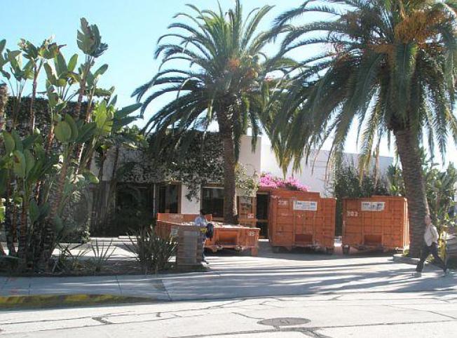 DemolitionWatch: Work Begins at Cecconi's